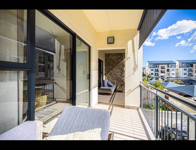 3 BEDROOM APARTMENT FOR SALE IN SANDOWN
